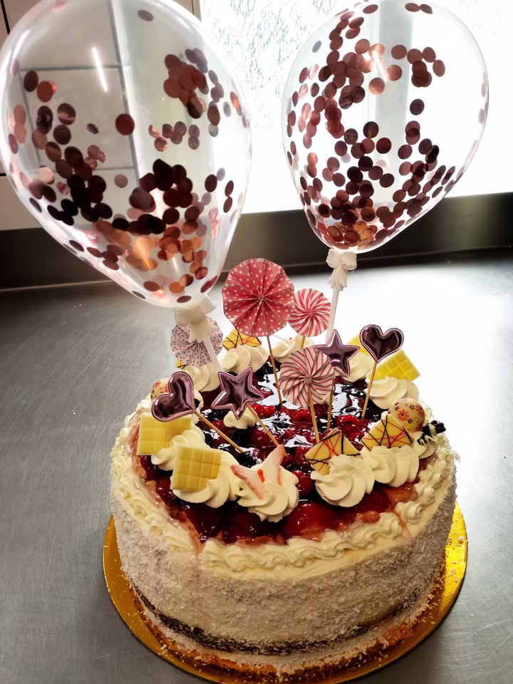 Motivtorte mit Ballons der Bäckerei Knüpfer