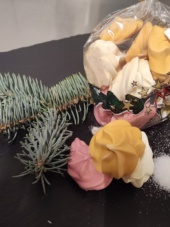 Gezuckertes Weihnachtsgebäck der Bäckerei Knüpfer